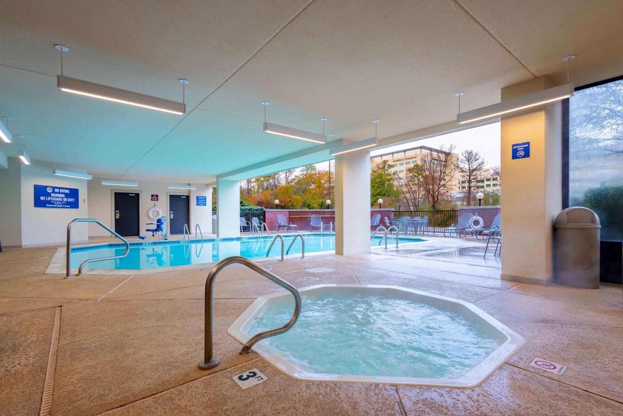 Heritage Inn & Suites The Woodlands, Trademark By Wyndham Dış mekan fotoğraf